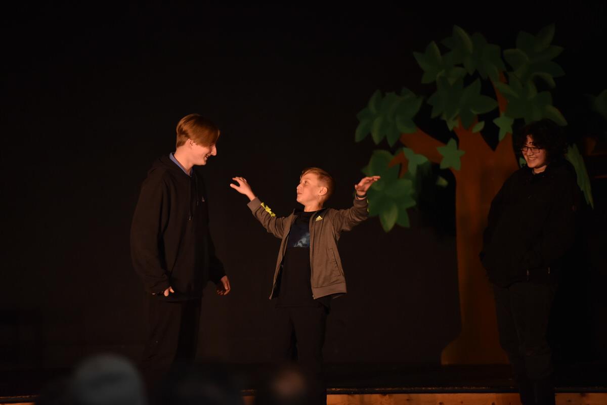 tch-compass-theaterweek-03-2.jpg