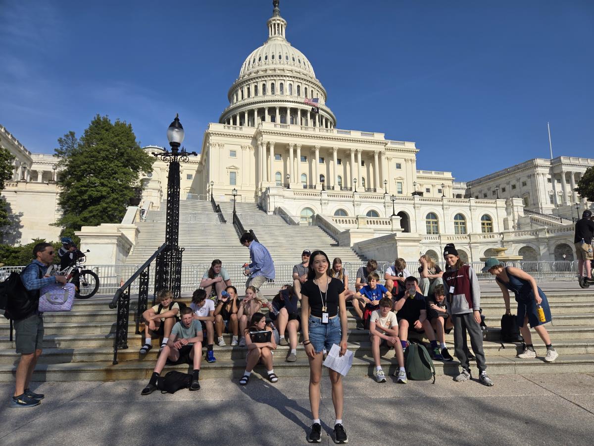 Compass Montessori Junior High travels to Washington DC for Democratic Movements Workshop