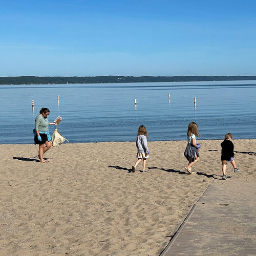 beach_clean_up_1_1.jpg beach_clean_up_1_1.jpg