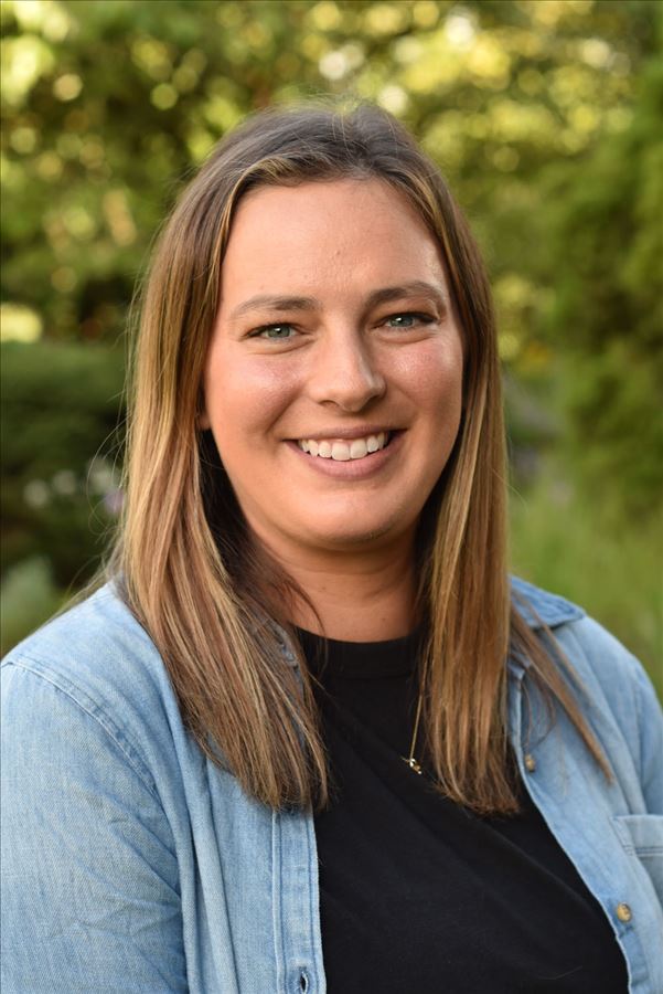 Lyndsay Totten, Primary Support